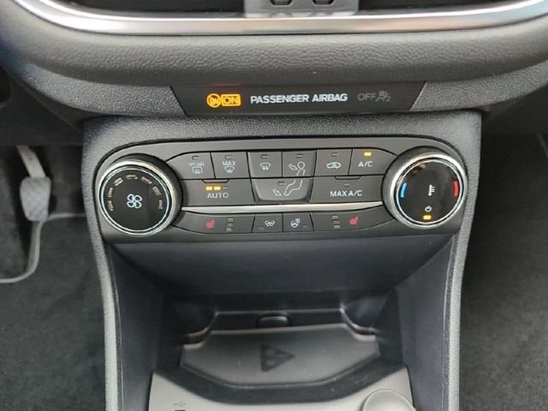 Ford Fiesta Titanium 1.0 EcoBoost LED ACC Sitzheizung Titanium 1.0 EcoBoost LED ACC Sitzheizung PDC