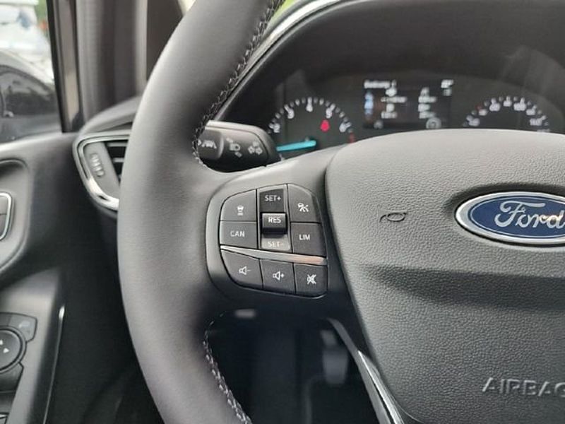 Ford Fiesta Titanium 1.0 EcoBoost LED ACC Sitzheizung PDC